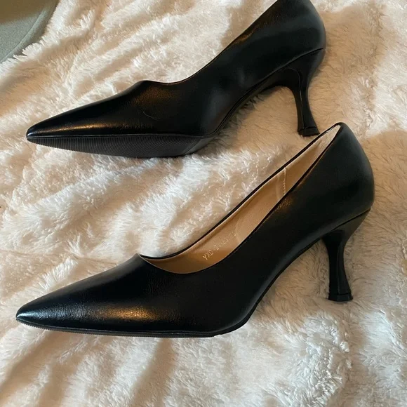 2.5 inch black heels hot sale